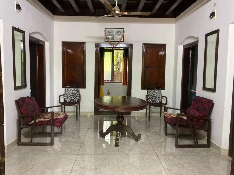 Vintage Charm & Coastal Bliss Villa Kannur Luaran gambar